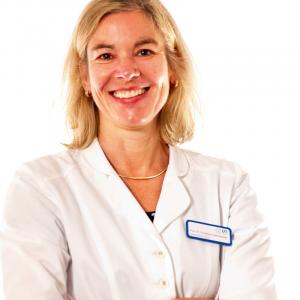 Portrait von Prof. Christiane Tiefenbacher